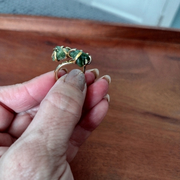 Vintage Sarah Coventry Twin Jades Ring - Picture 9 of 15